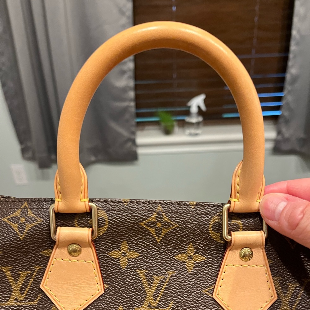 Authentic Louis Vuitton Speedy 25